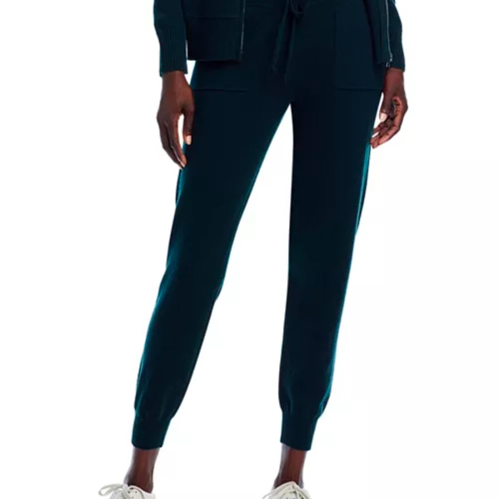 NWT - Bloomingdale's Cashmere jogger pant and zipped hoodie size M